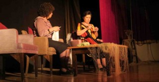 Tiyatroseverler ''Kozalar''ı çok beğendi