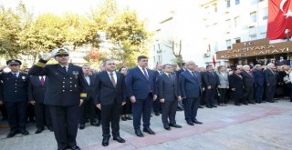 Karşıyaka'da yaşam 9'u 5 geçe durdu