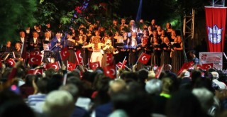 Konak’ta 100. yıl coşkusu sürüyor