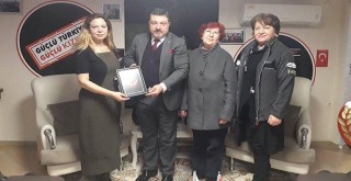 Türkiye Yardım Sevenler Derneği Başkanı Kızılay'ı ziyaret etti