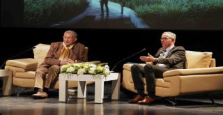 Haldun Dormen Gaziemir sahnesinde