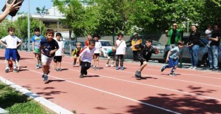 Atletizm pistinde bayram coşkusu