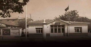 Çiğli Belediyesi “Devrim İçin 1935” Anıtını İlk Yerine Taşıyor