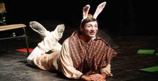 Bayraklı’da tiyatro festivali