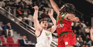 Karşıyaka Manisa'da kaybetti, işin şakası kalmadı