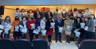 Balkon Bahçeciliği ve Sebze Yetiştiriciliği kursu sertifikaları dağıtıldı