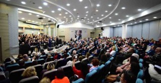 ''Aşk ve Sevgi Şarkıları'' Bornova yankılandı