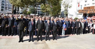 Cumhuriyet’in 99. yılı Karşıyaka’da kutlanmaya başladı