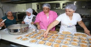 Çiğlili kadınlar aşure atölyesinde buluştu