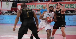 Pınar Karşıyaka Play-Off'ta Bursaspor'u ağırlıyor