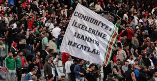 Kaf Kaf kapalı gişe oynayacak