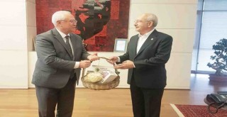 Başkan Selvitopu'ndan Kılıçdaroğlu'na açılış ve temel atma daveti