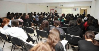 KARGEM’de kız öğrencilere kadın sağlığı eğitimi