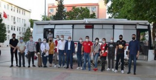 MHP Karşıyaka İlçe Teşkilatı'ndan kan bağışı