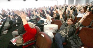 Karşıyaka'da Parkinsonlu Yaşam Sempozyumu düzenlendi