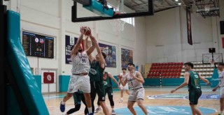 Pınar Karşıyaka'nın gençleri Gaziantep'e elendi