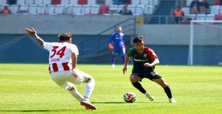 Karşıyaka, Ayvalıkgücü engelini de aştı...