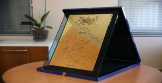 Avrupa’dan Karşıyaka’ya Şeref Plaketi
