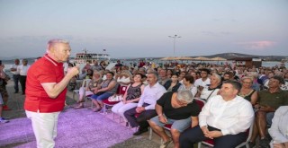 Uğur Dündar Çeşme’de Atatürk ve Cumhuriyet’i anlattı