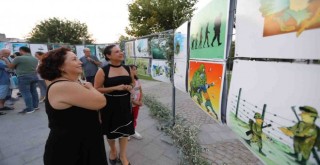 Ukraynalı ve Rus karikatüristler barış için Efes Selçuk'ta buluştu