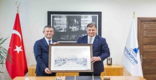 Özgür Özel: İzmir’e canımız gibi sahip çıkmaya devam edeceğiz