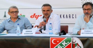 Karşıyaka, Erman Güracar ile yeniledi