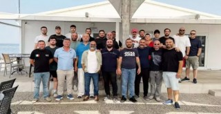 Karşıyaka'da yönetim ve taraftar yelken tesislerine gitti