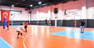 Torbalı’nın yeni salonuna genç sporculardan tam not