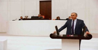 CHP’li Sertel’den çağrı: Hasta bakıcıya, temizlikçiye de ek ödeme verilsin