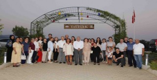 Ödemiş’te maske diken gönüllülere teşekkür plaketi