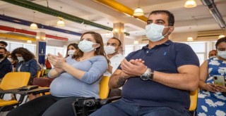 İzmir Büyükşehir'den anne adaylarına Gebe Beslenme Paketi