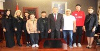 Özel sporculara Kaymakam Demir’den Türkiye Şampiyonası öncesi moral dopingi