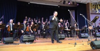 TRT İzmir Radyosu Türk Sanat Müziği Gençlik Korosu harikaydı...