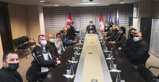 Alaybey Esnafı Başkan Tugay'ı ziyaret etti