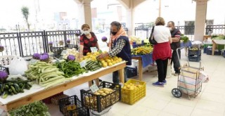 Çeşme’de Tarla’dan Sofra’ya üretici pazarı