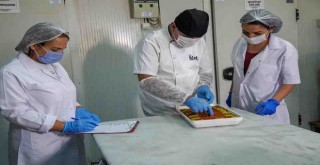 Kent Merkez Mutfak’ta üretim çalışmaları devam ediyor