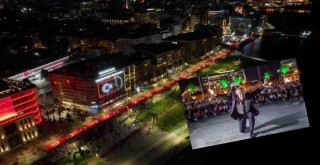 İzmir'de muhteşem kutlama; Başkan Soyer zeybek oynadı