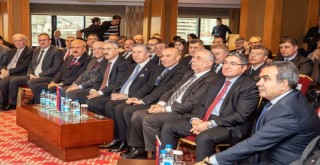 İzmir’de yerel yönetimlerde etik konuşuldu