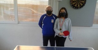 Bostanlısporlu Sahra Masa Tenisinde şampiyon
