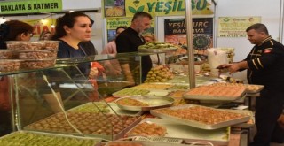 Bostanlı'daki Gaziantep Günleri yoğun ilgi gördü