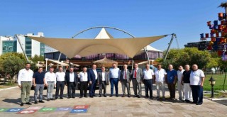 Başkan Gümrükçü: Çiğli’de öğrenciye ev var