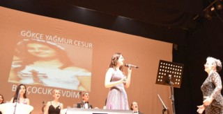 ''SEZEN'den Söylüyoruz'' konserine büyük alkış
