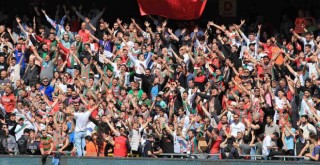 Karşıyaka taraftarı Başkan Büyükkarcı'ya tepkili