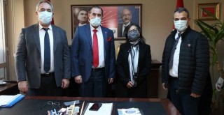 CHP Karşıyaka’dan iki iş insanı üye kaydı yaptı