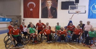 Karşıyaka derbisini KES farklı kazandı