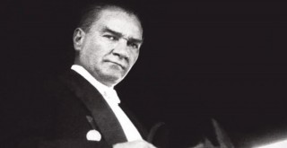 Karşıyaka Gazi Mustafa Kemal Atatürk’ü anıyor