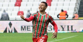 Karşıyaka'da ayrılık