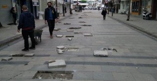 Karşıyaka Çarşısı'nda tamirat!..