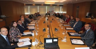 ''İzmir 2020 Yılına İstihdama Bakış'' toplantısı yapıldı