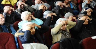 Karşıyaka'da parkinson hastaları unutulmadı